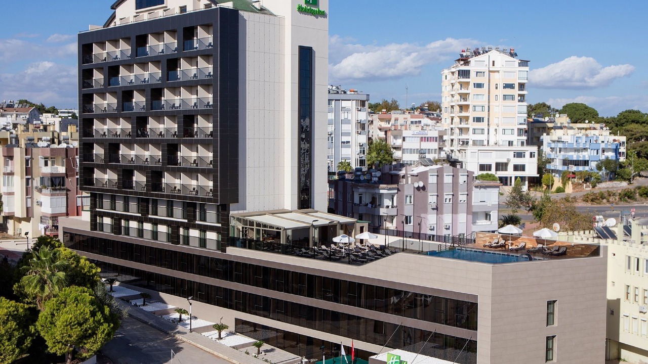 Photo of Buildings in Lara