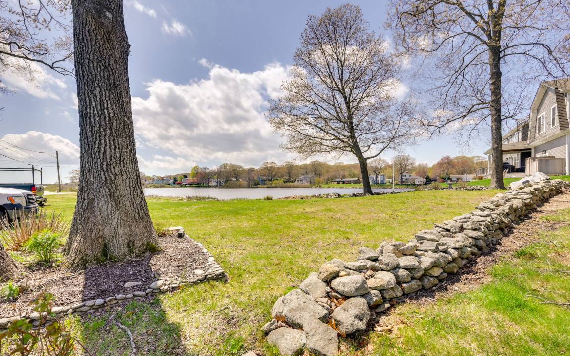 Photo of Others in Niantic