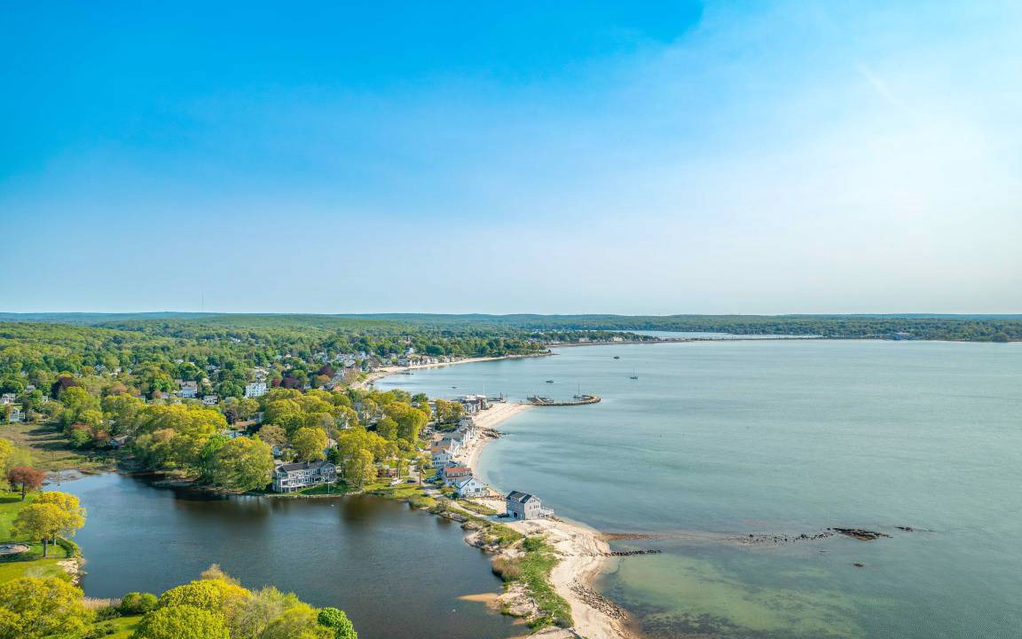 Photo of Others in Niantic