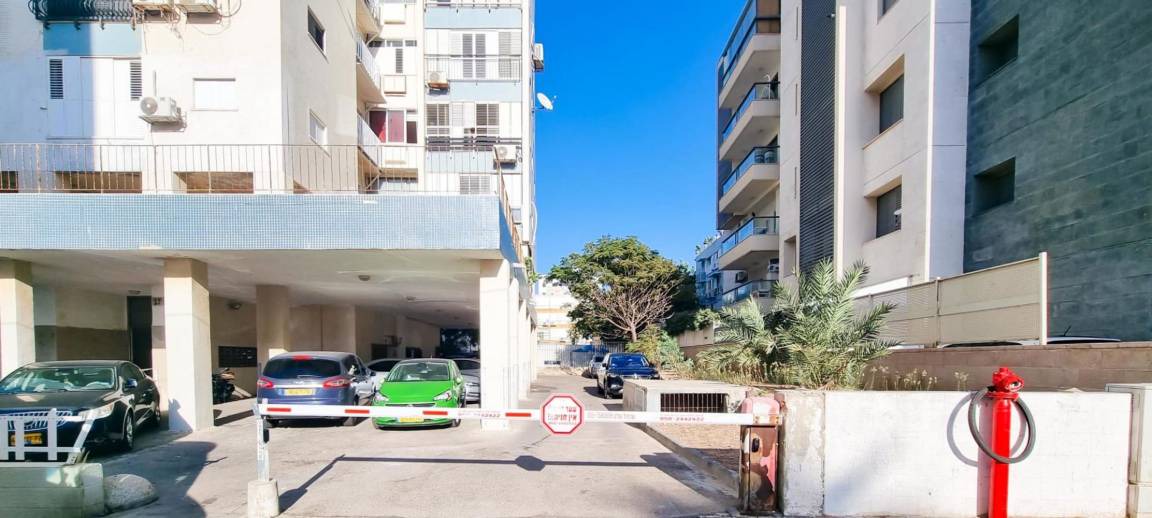 Photo of Others in Bat Yam