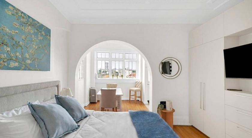 Photo of Bedroom in Elizabeth Bay
