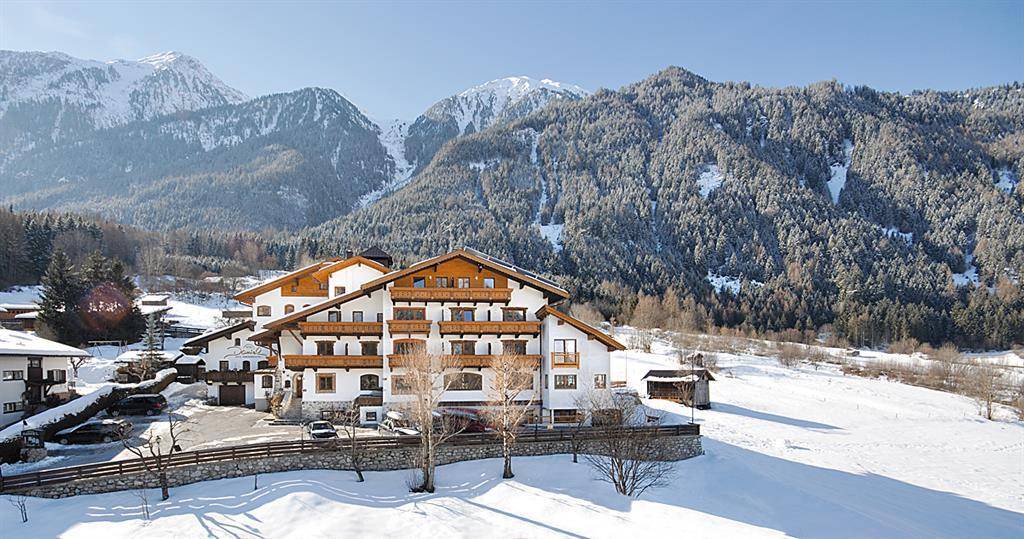 Photo of Buildings in Sautens