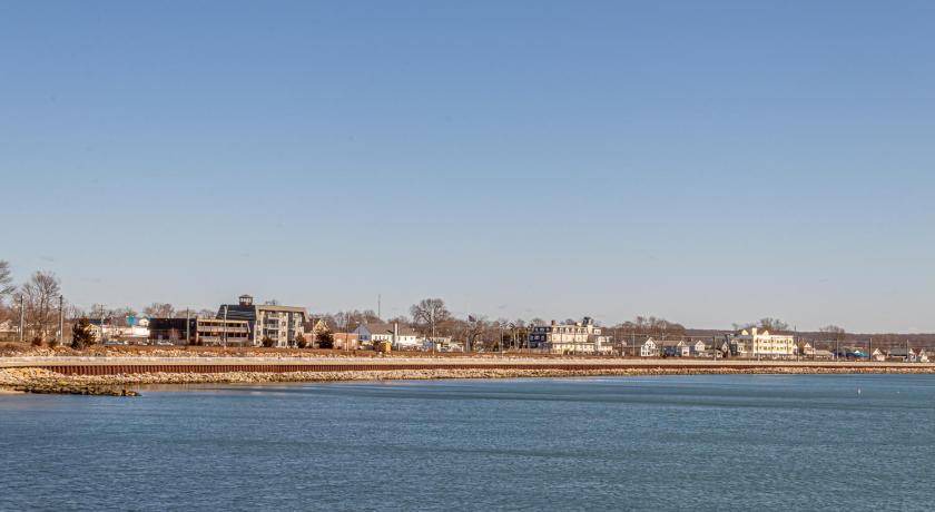 Photo of Others in Niantic