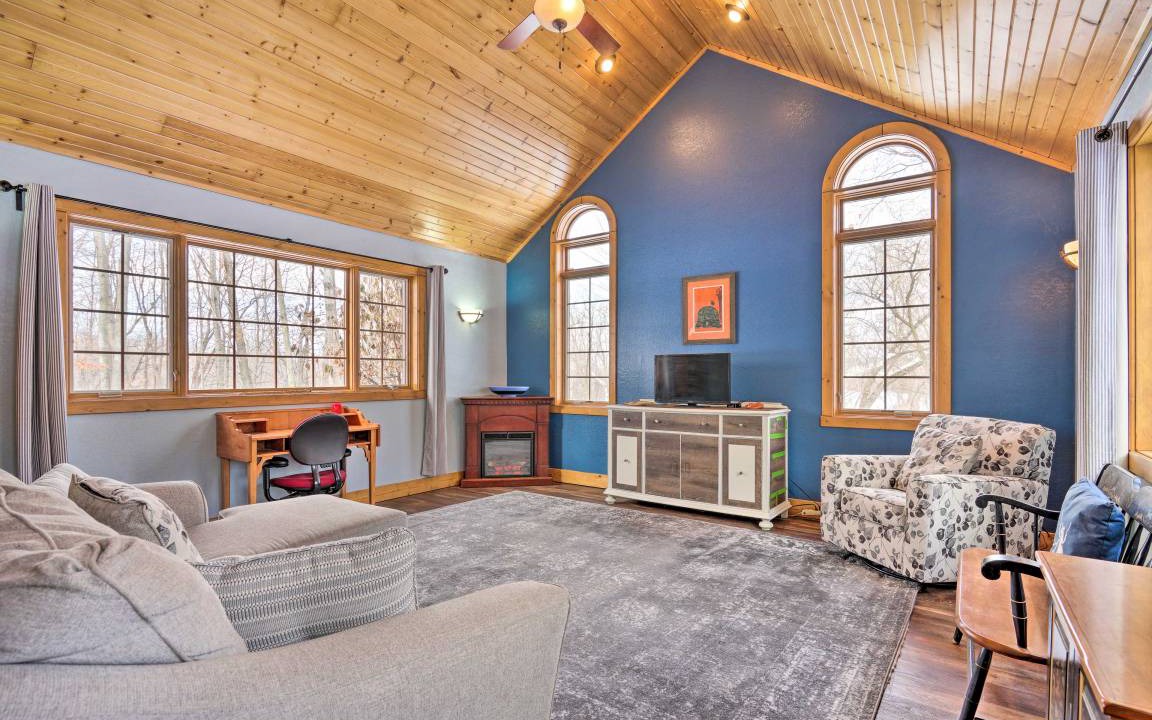 Photo of Livingroom in Ellsworth