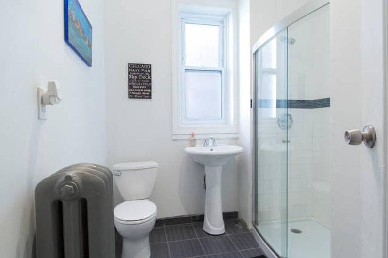 Photo of Bathroom in Lakeview