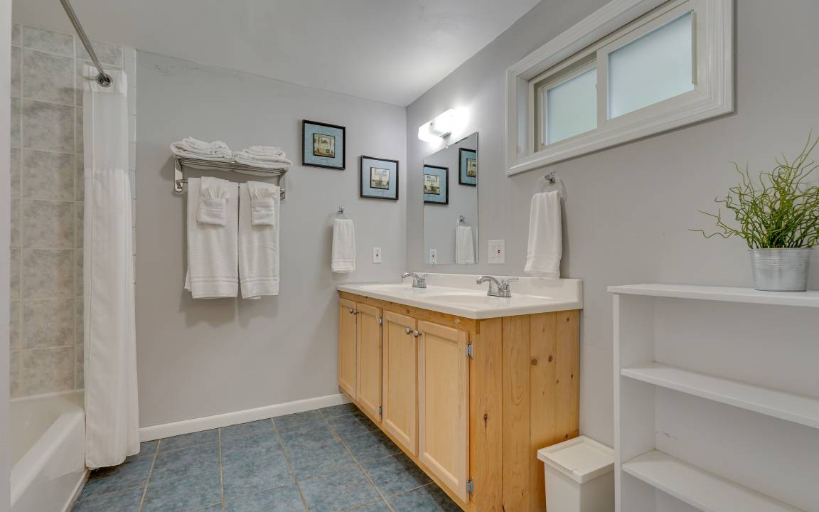 Photo of Bathroom in Bromley Mountain