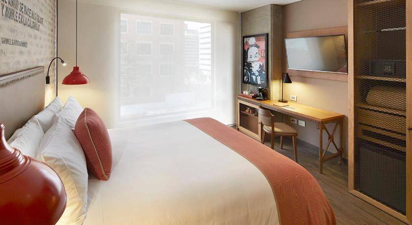 Photo of Bedroom in Financial District