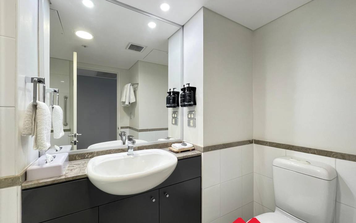 Photo of Bathroom in Haymarket