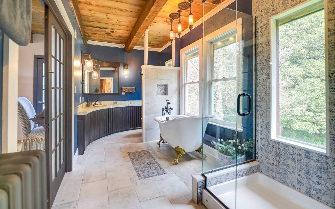 Photo of Bathroom in Washington