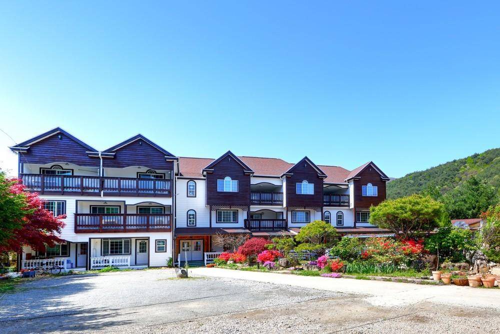 Photo of Buildings in Seolcheon-myeon