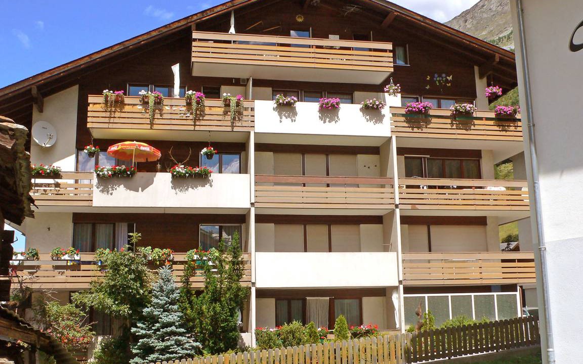 Photo of Others in Taesch