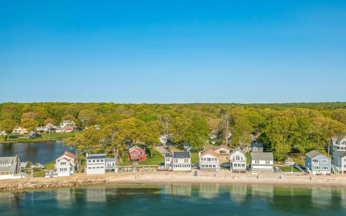 Photo of Others in Niantic