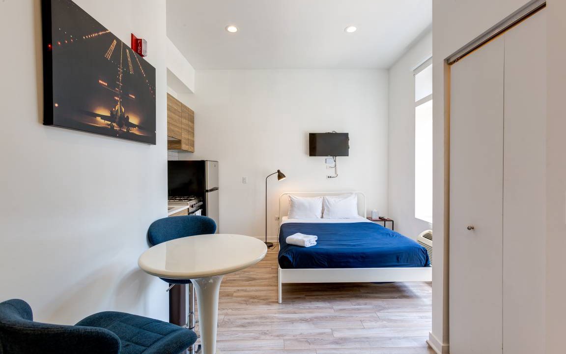 Photo of Bedroom in River West