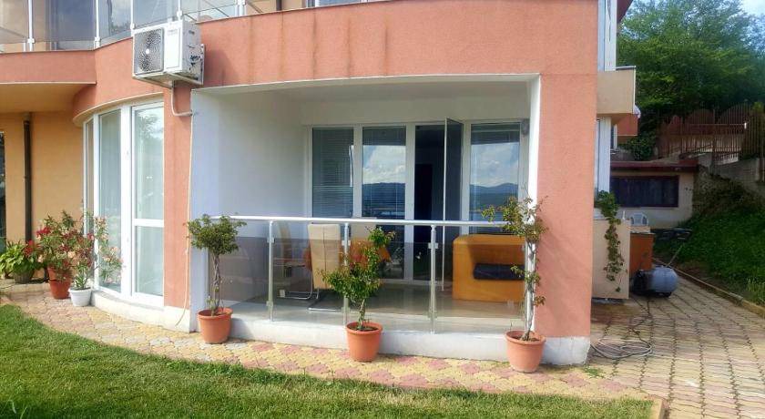 Photo of Patio Balcony in Budjaka