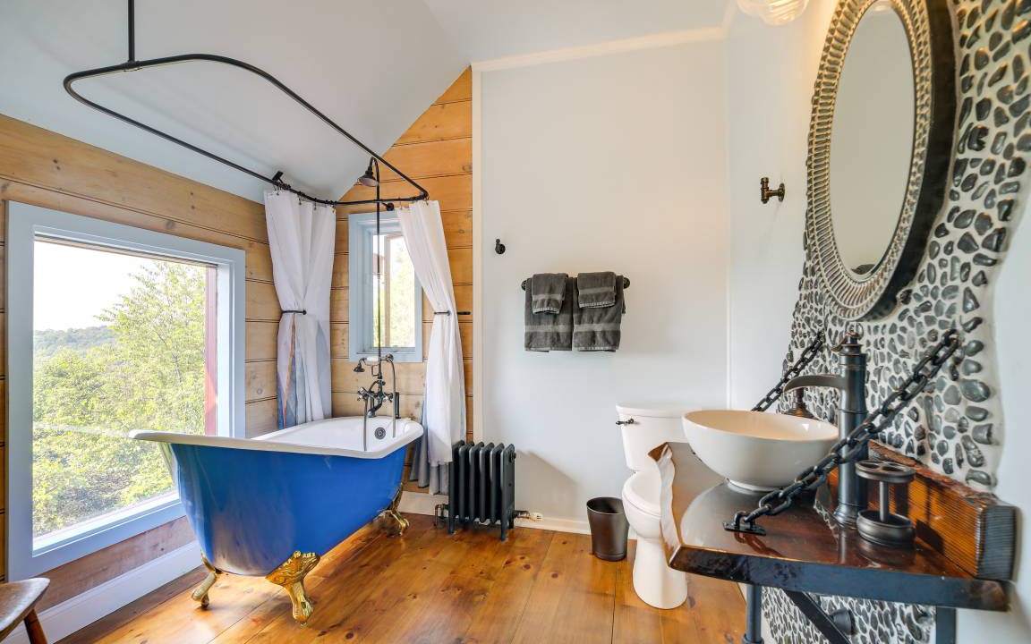Photo of Bathroom in Washington