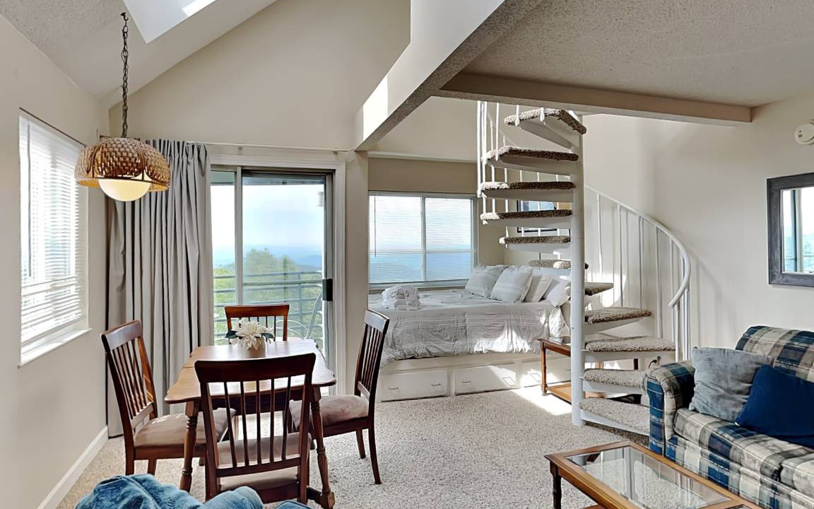 Photo of Livingroom in Chalet Village