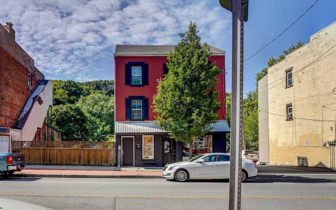 Photo of Buildings in Troy