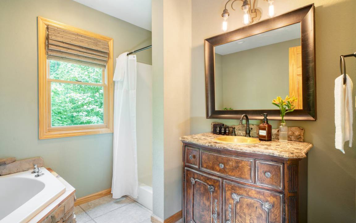 Photo of Bathroom in Chalet Village North