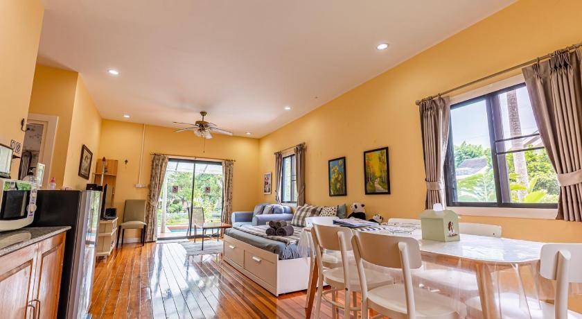 Photo of Livingroom in Khanong Phra