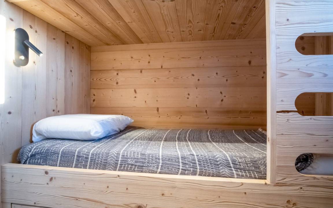 Photo of Bedroom in Eclose-Est