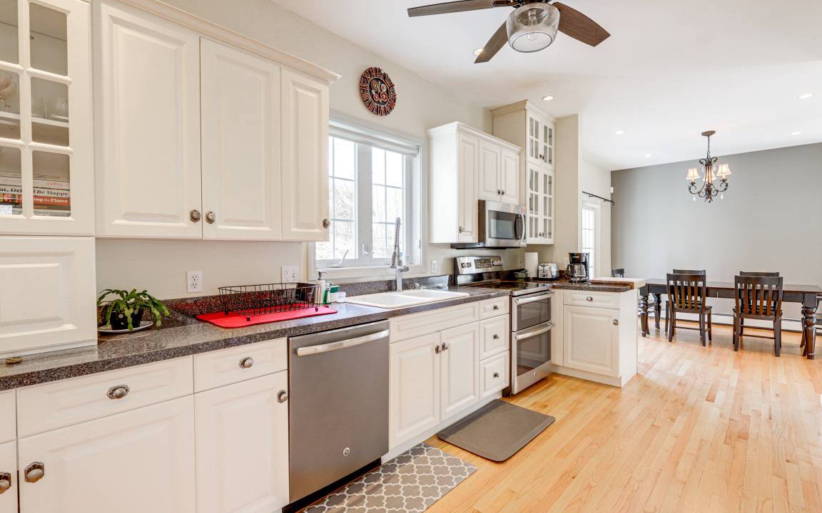 Photo of Kitchen in Old Mystic