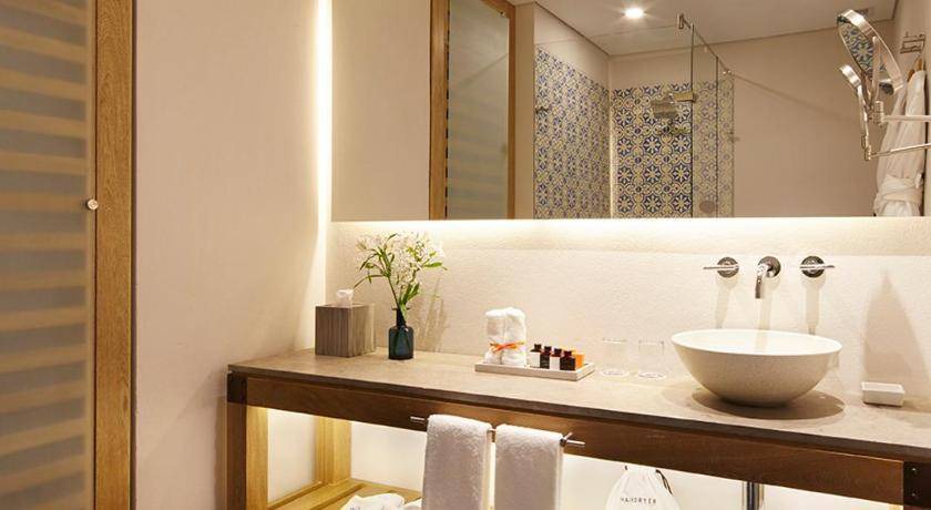 Photo of Bathroom in Financial District