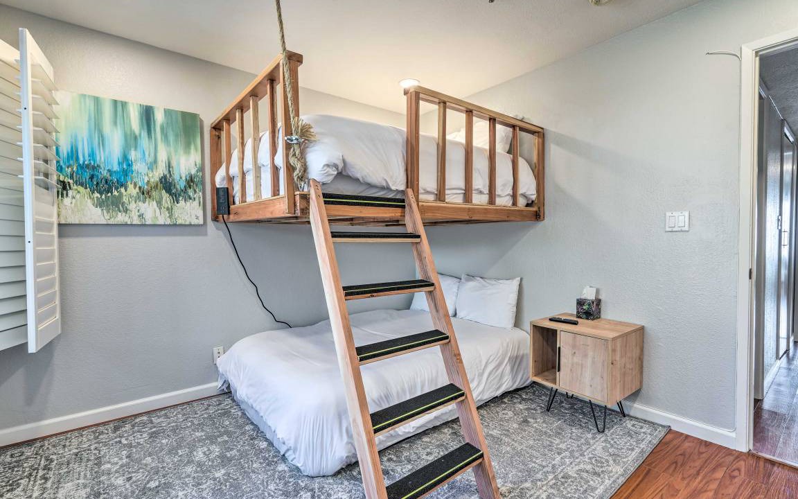 Photo of Bedroom in Edgemar - Pacific Manor