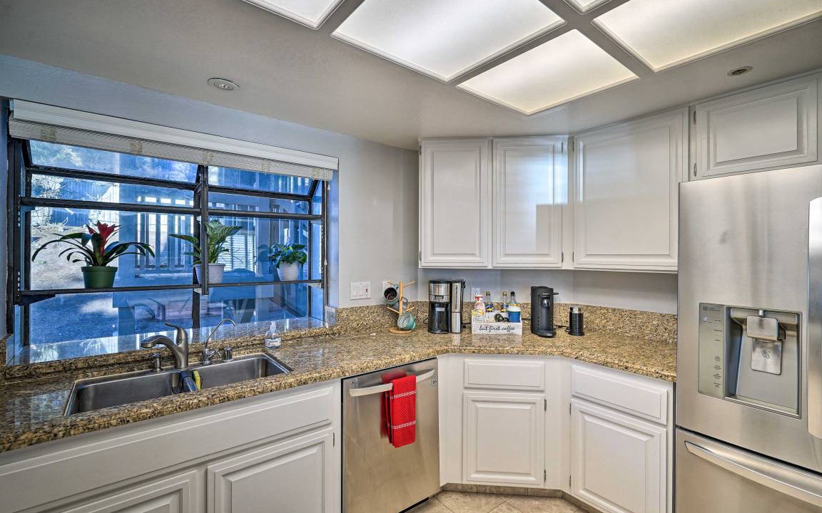 Photo of Kitchen in Edgemar - Pacific Manor