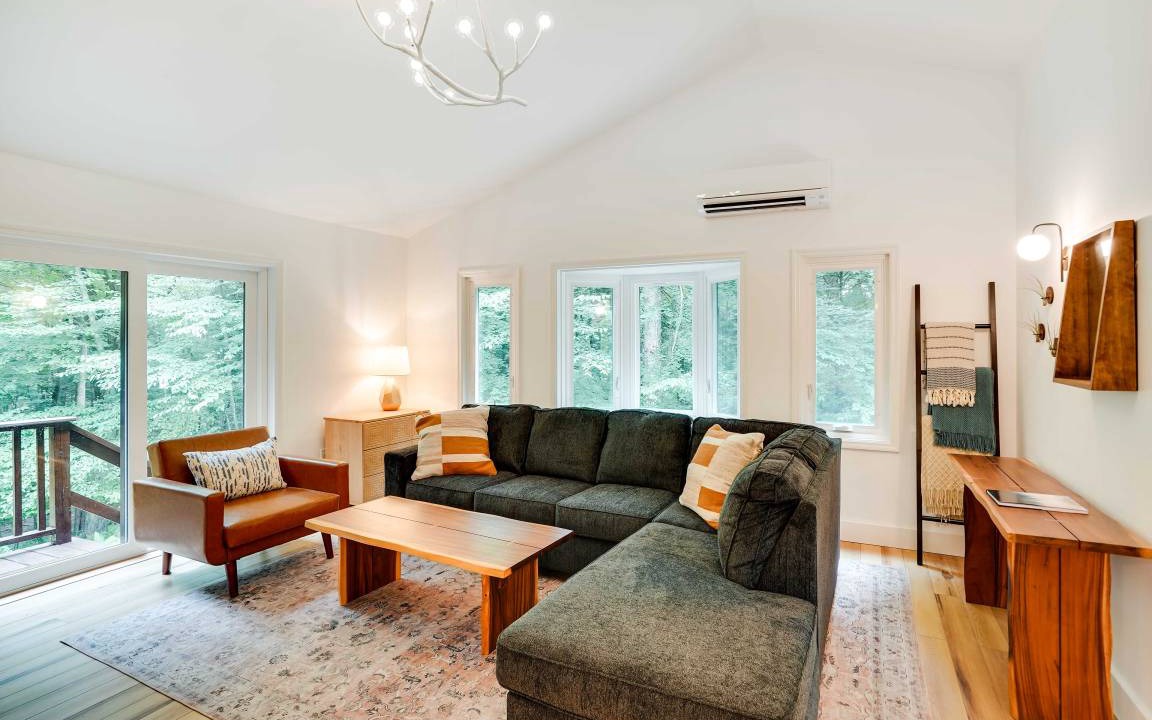 Photo of Livingroom in Saugerties
