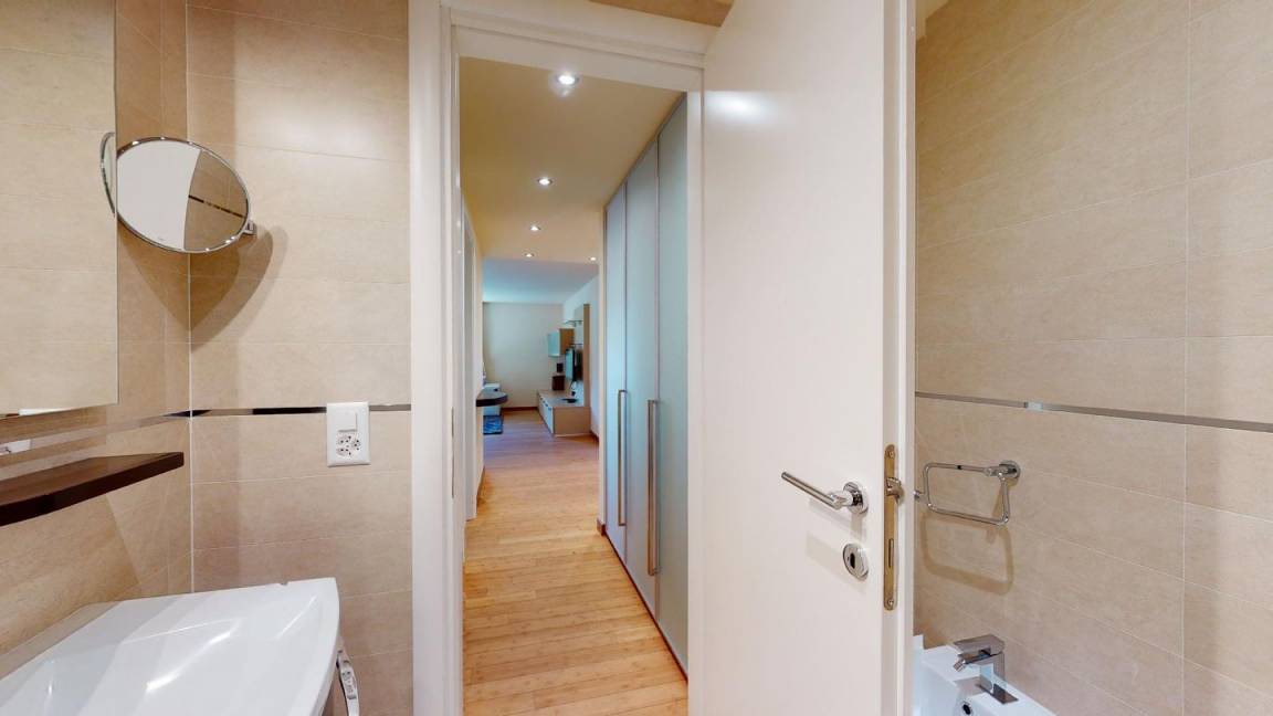 Photo of Bathroom in Madulain