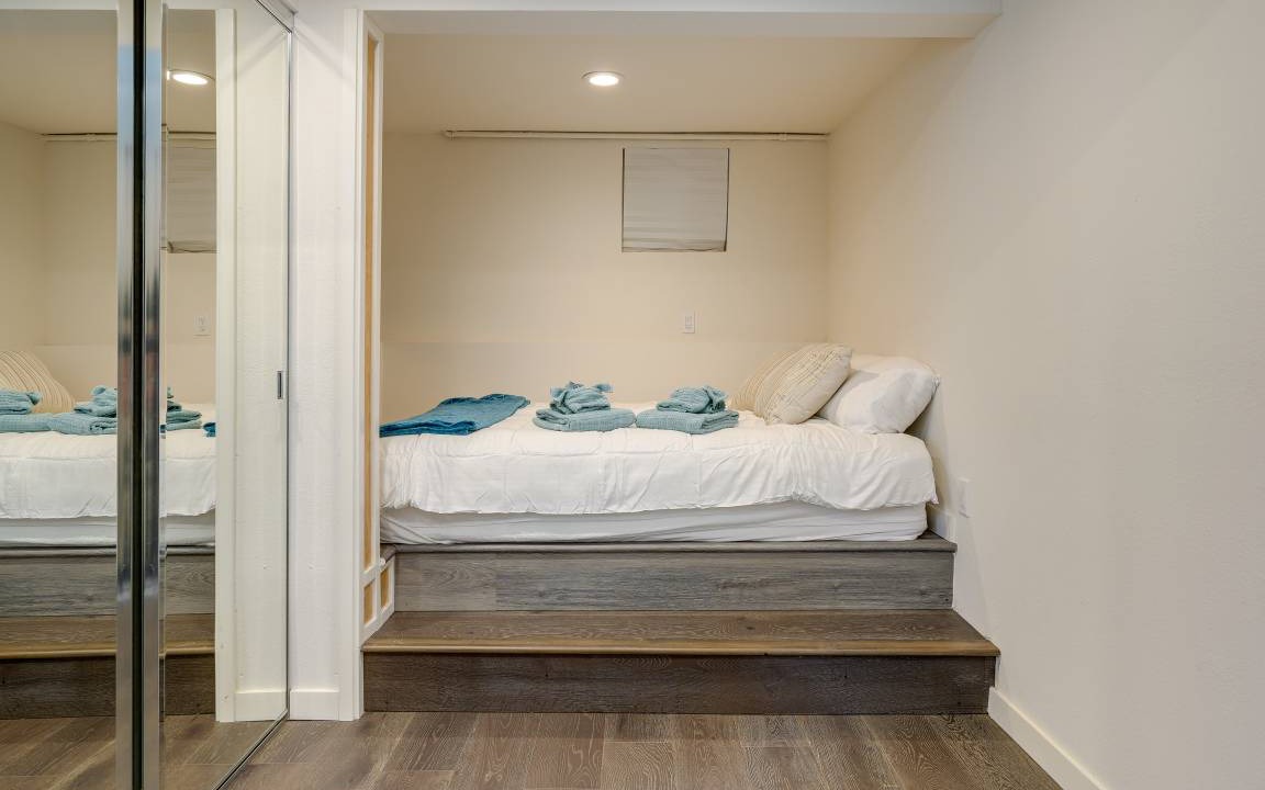 Photo of Bedroom in Edgemar - Pacific Manor
