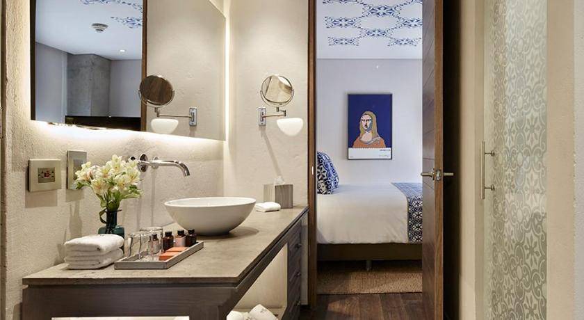 Photo of Bathroom in Financial District