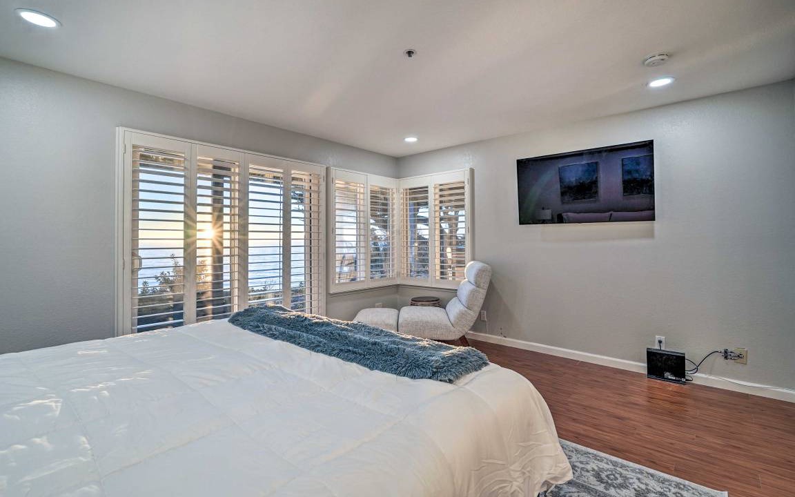 Photo of Bedroom in Edgemar - Pacific Manor