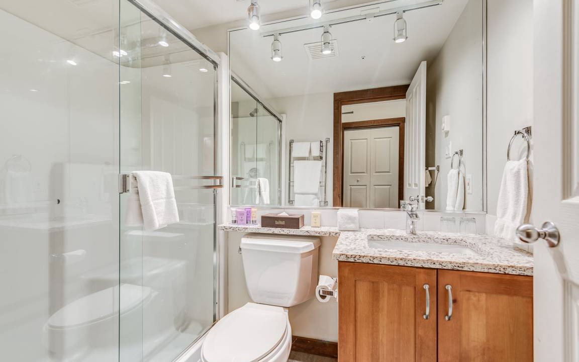 Photo of Bathroom in Upper Village