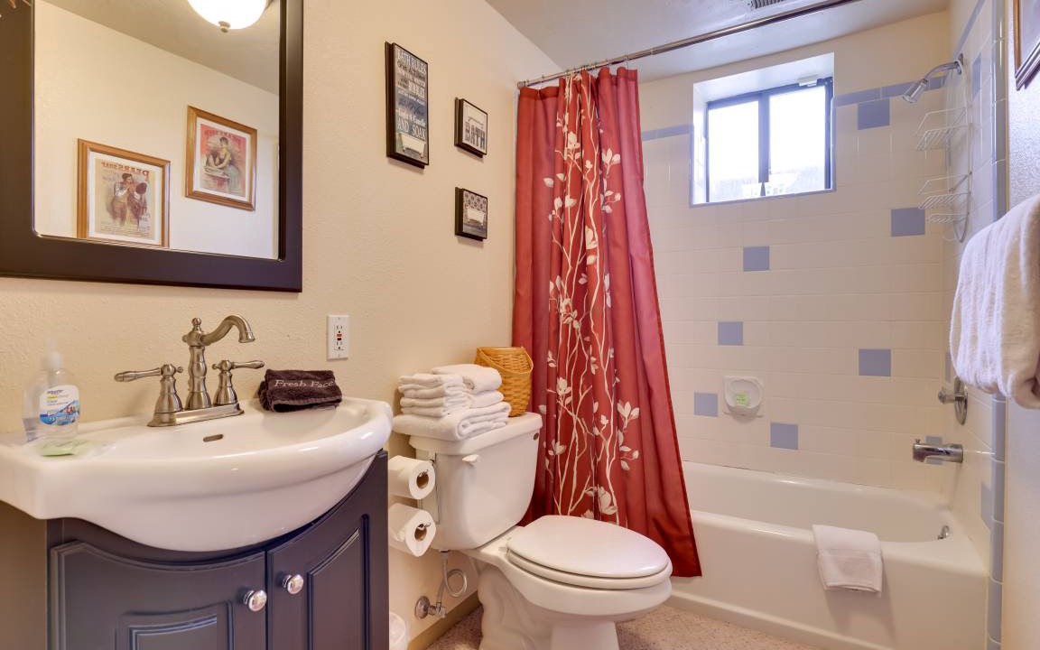 Photo of Bathroom in Parowan