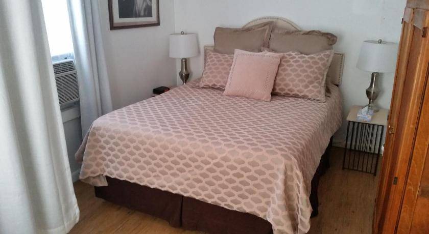 Photo of Bedroom in Frankfort
