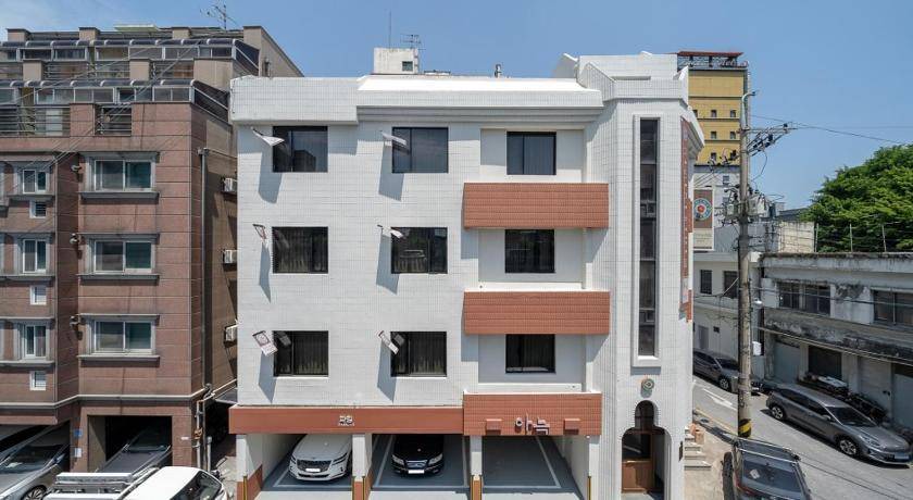 Photo of Buildings in Jung-gu
