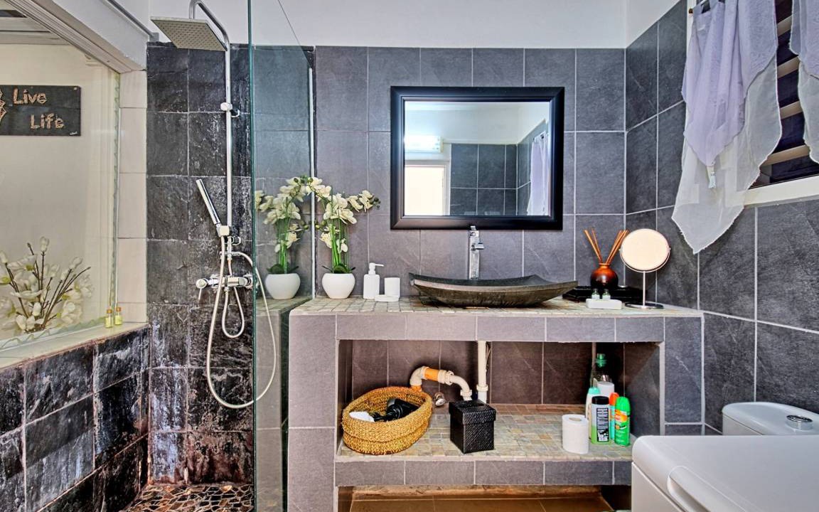 Photo of Bathroom in Grand Case