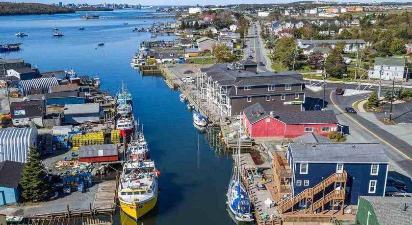 Photo of Others in Eastern Passage