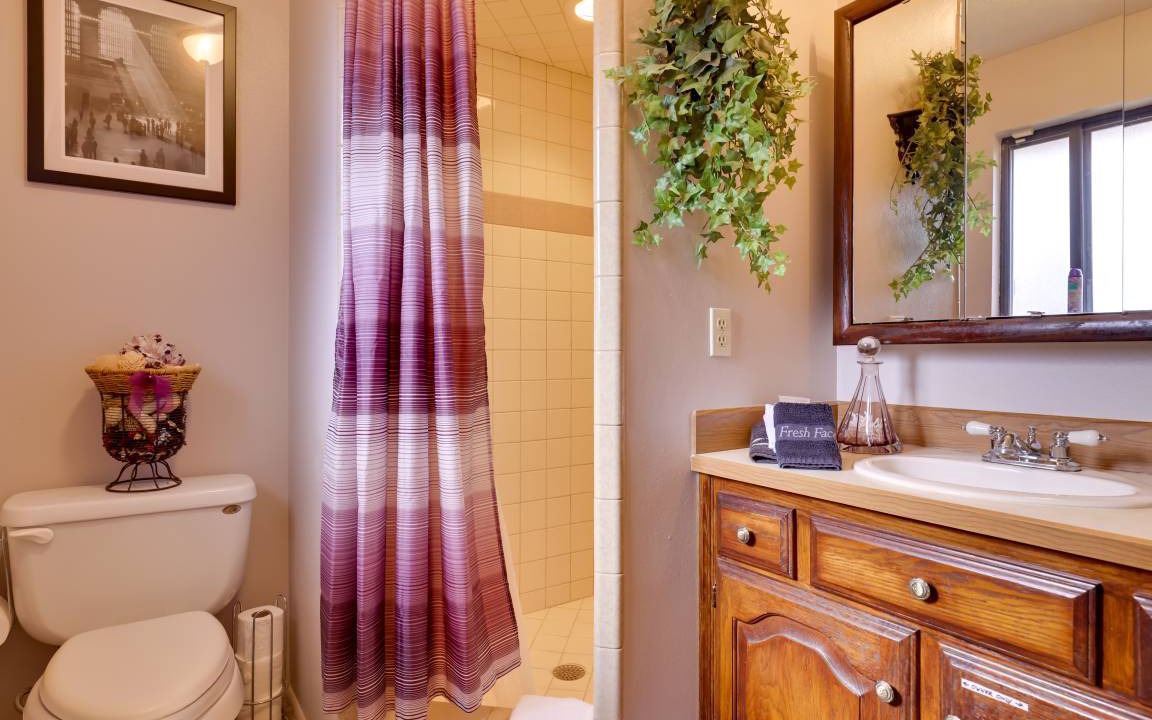 Photo of Bathroom in Parowan