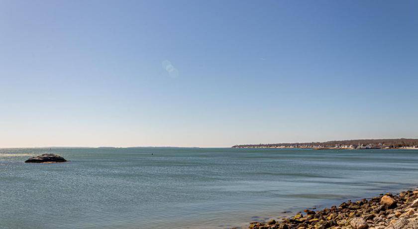 Photo of Others in Niantic