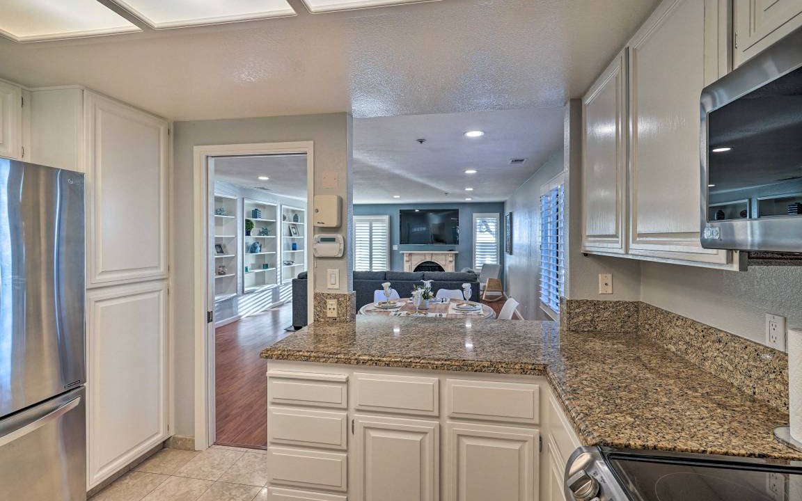 Photo of Kitchen in Edgemar - Pacific Manor