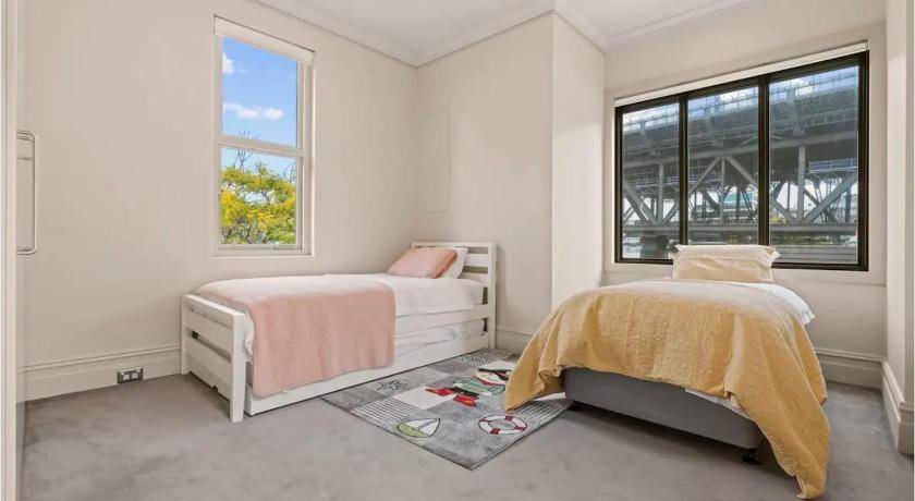 Photo of Others in Kirribilli