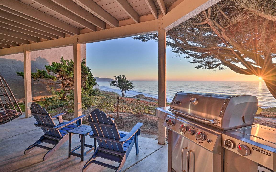 Photo of Patio Balcony in Edgemar - Pacific Manor