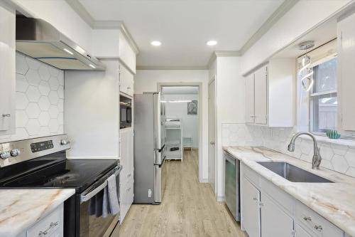 Photo of Kitchen in Far North Dallas