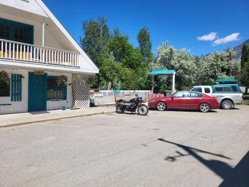 Photo of Others in East Kootenay