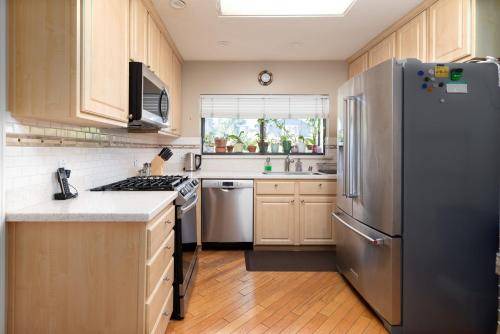 Photo of Kitchen in West Menlo Park