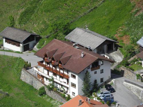 Photo of Others in Feichten
