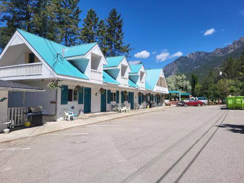 Photo of Buildings in East Kootenay