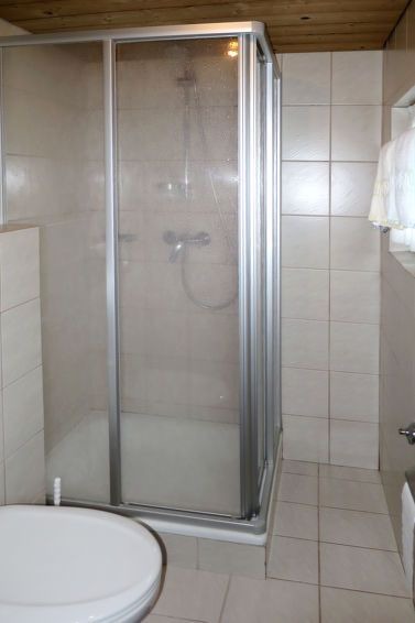 Photo of Bathroom in Juns